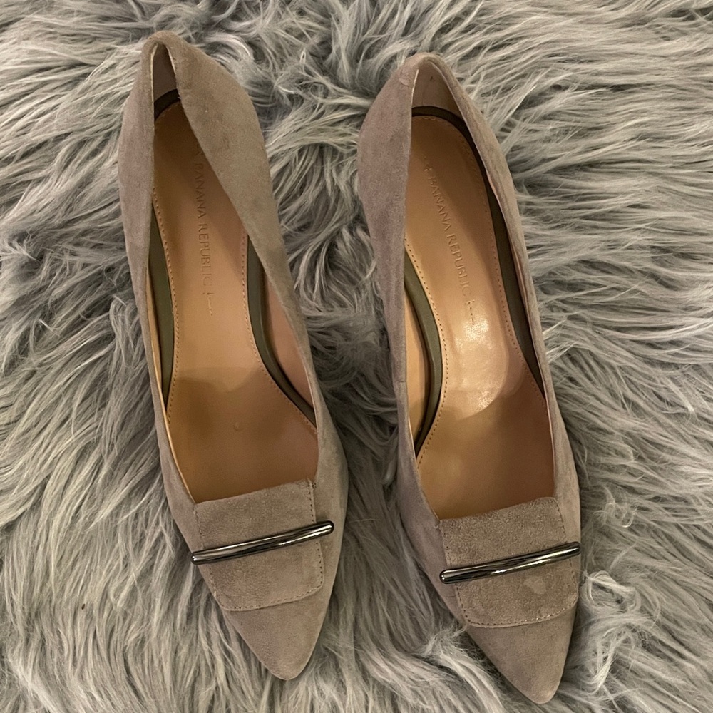 Banana Republic Women's Suede Pointed Toe Heels